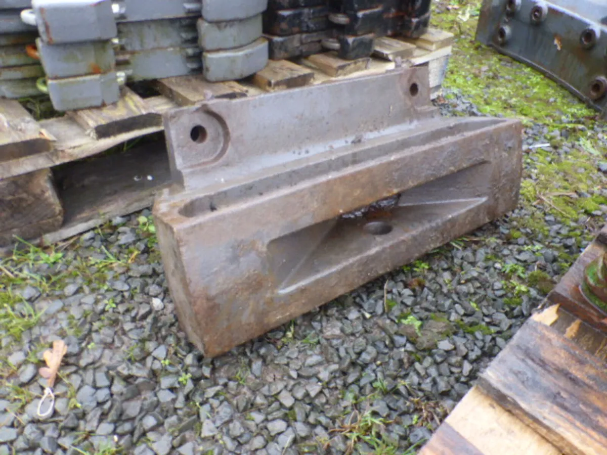 MF Massey Ferguson Tractor Weight Carriers - Image 4