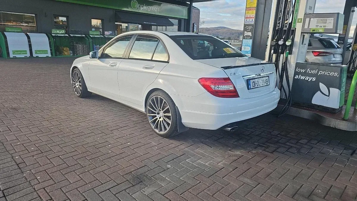 Mercedes-Benz C-Class 2013 - Image 3