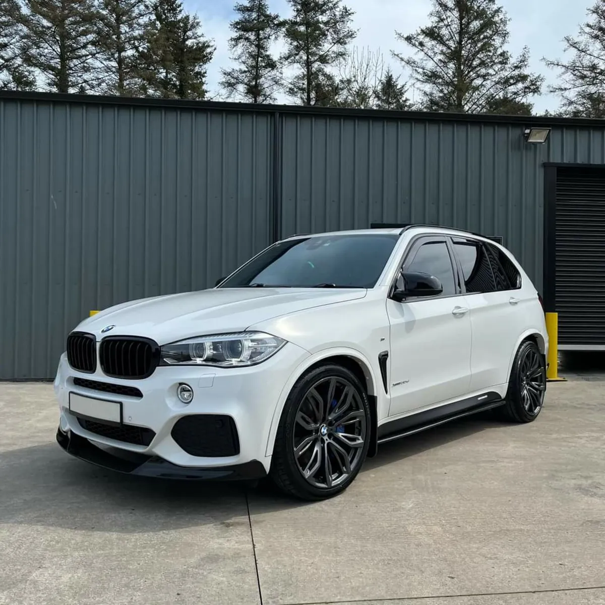 BMWX5 - Image 1