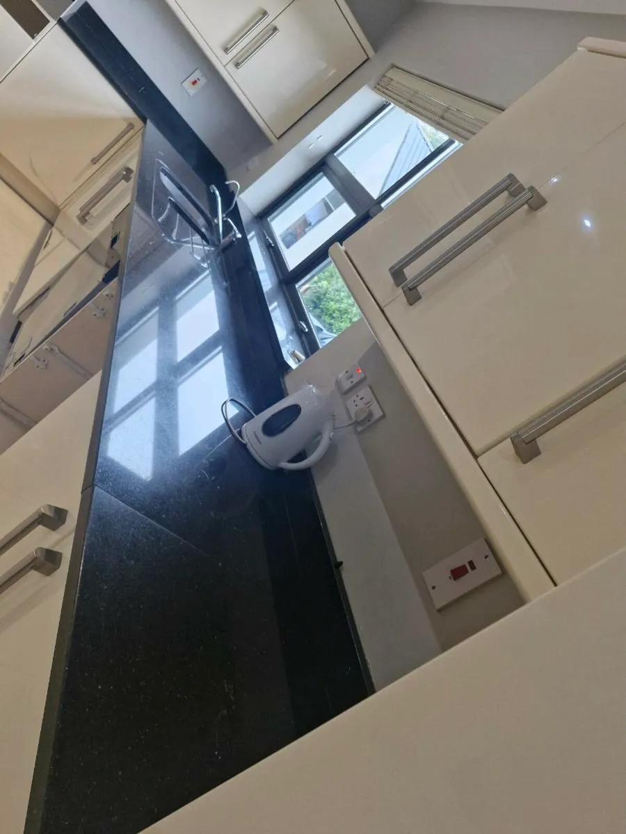 Black Granite worktop - Image 1
