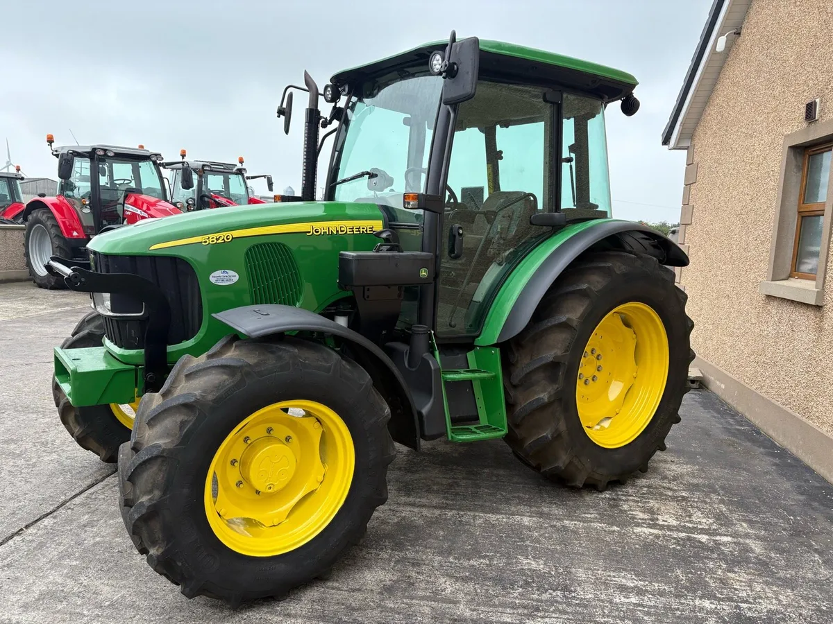 John Deere 5820 - Image 2