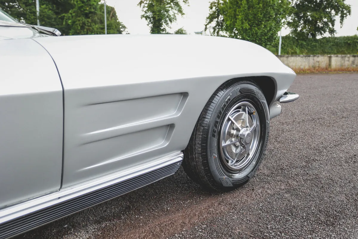 1963 Chevrolet Corvette Sting Ray C2 - Image 3
