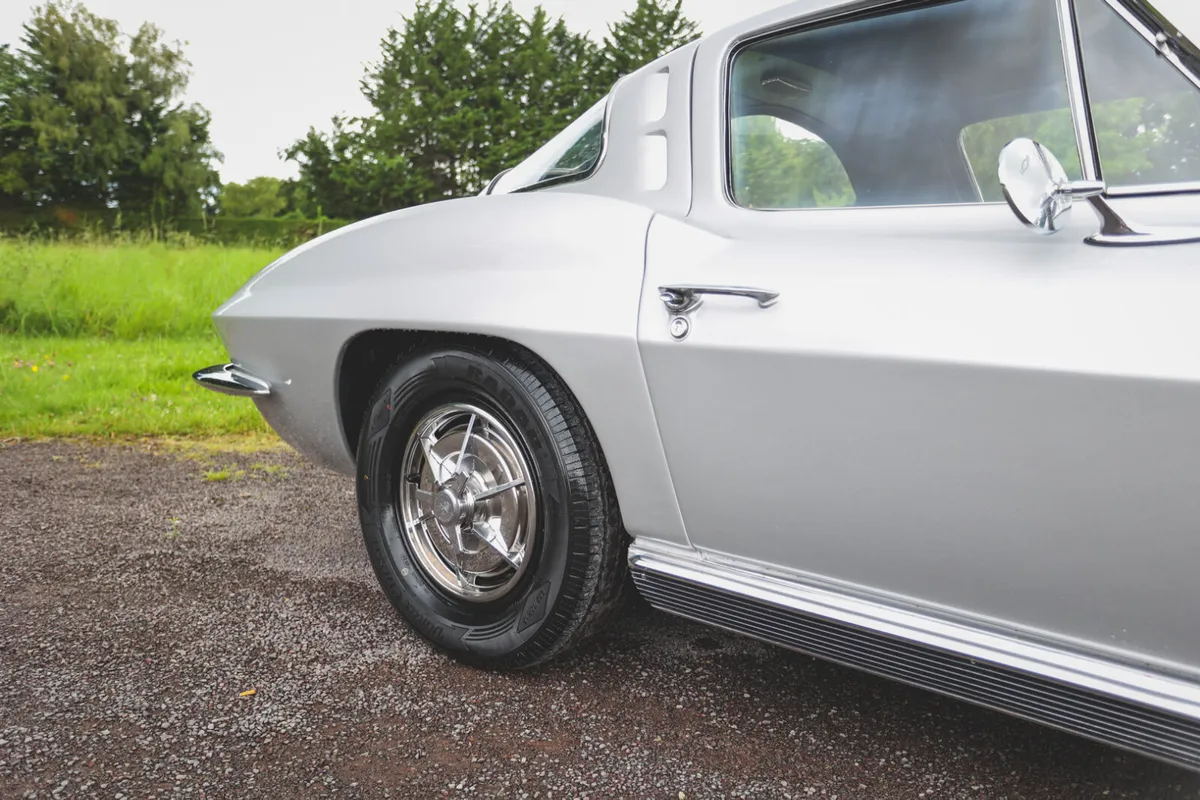 1963 Chevrolet Corvette Sting Ray C2 - Image 4