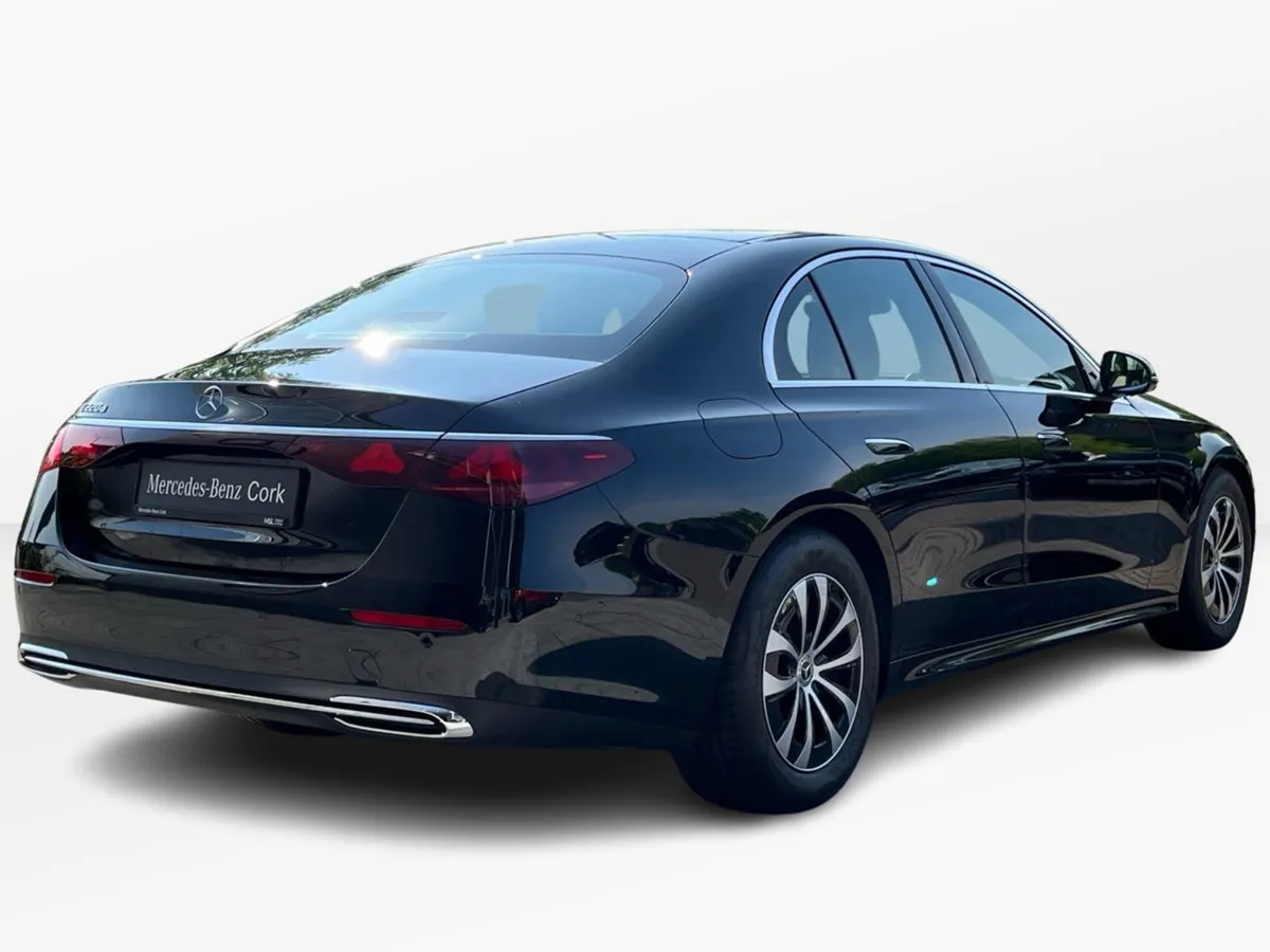 Mercedes-Benz E-Class E220d Avantgarde Plus Saloon - Image 3