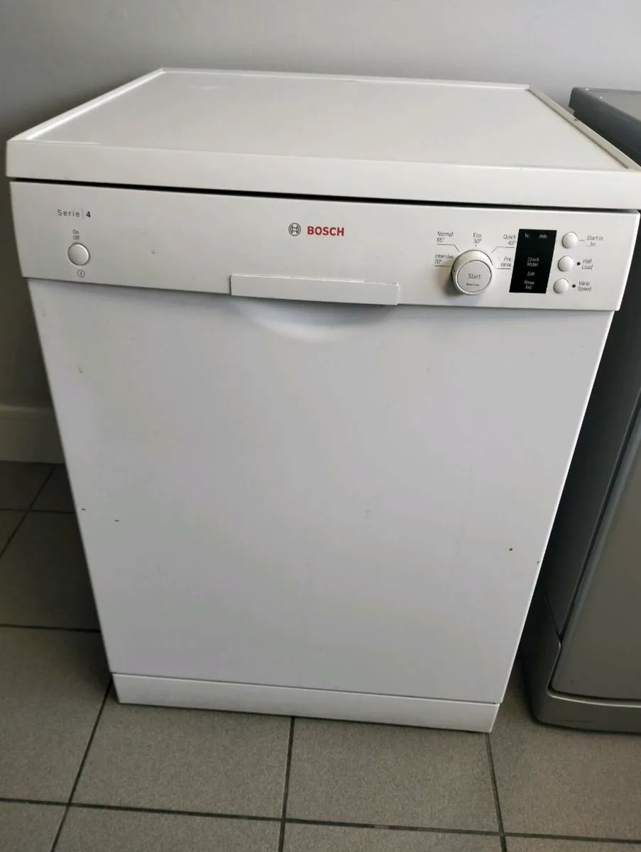 Bosch series 4 dishwasher - Image 1