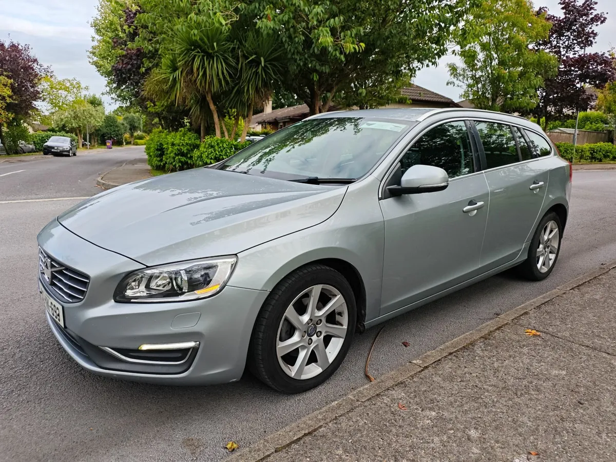 Volvo V60 2013 Facelift model,Good condition! - Image 1