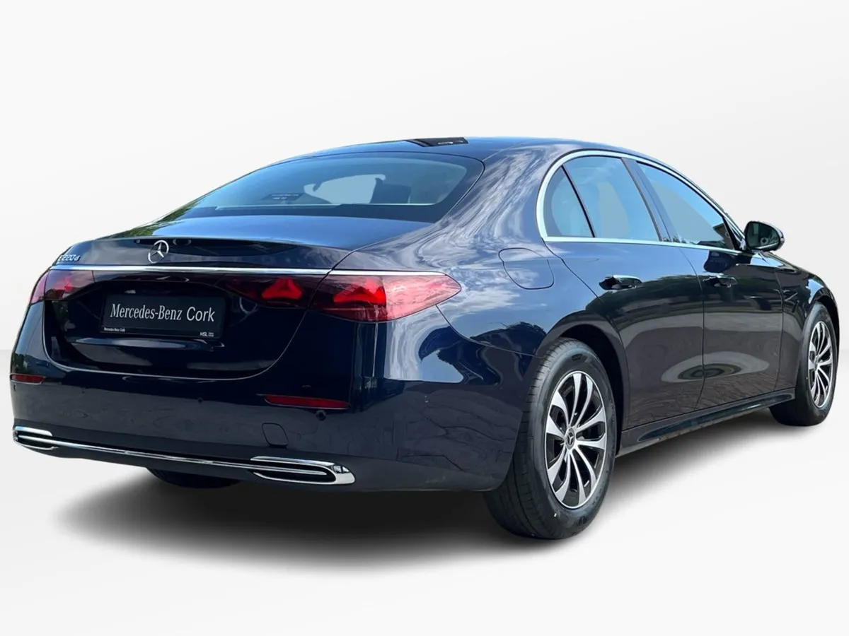 Mercedes-Benz E-Class E220d Avantgarde Plus - Image 3