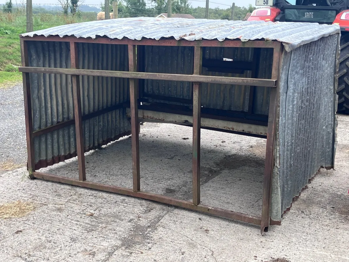 Creep feeder for sale in need of repair - Image 2