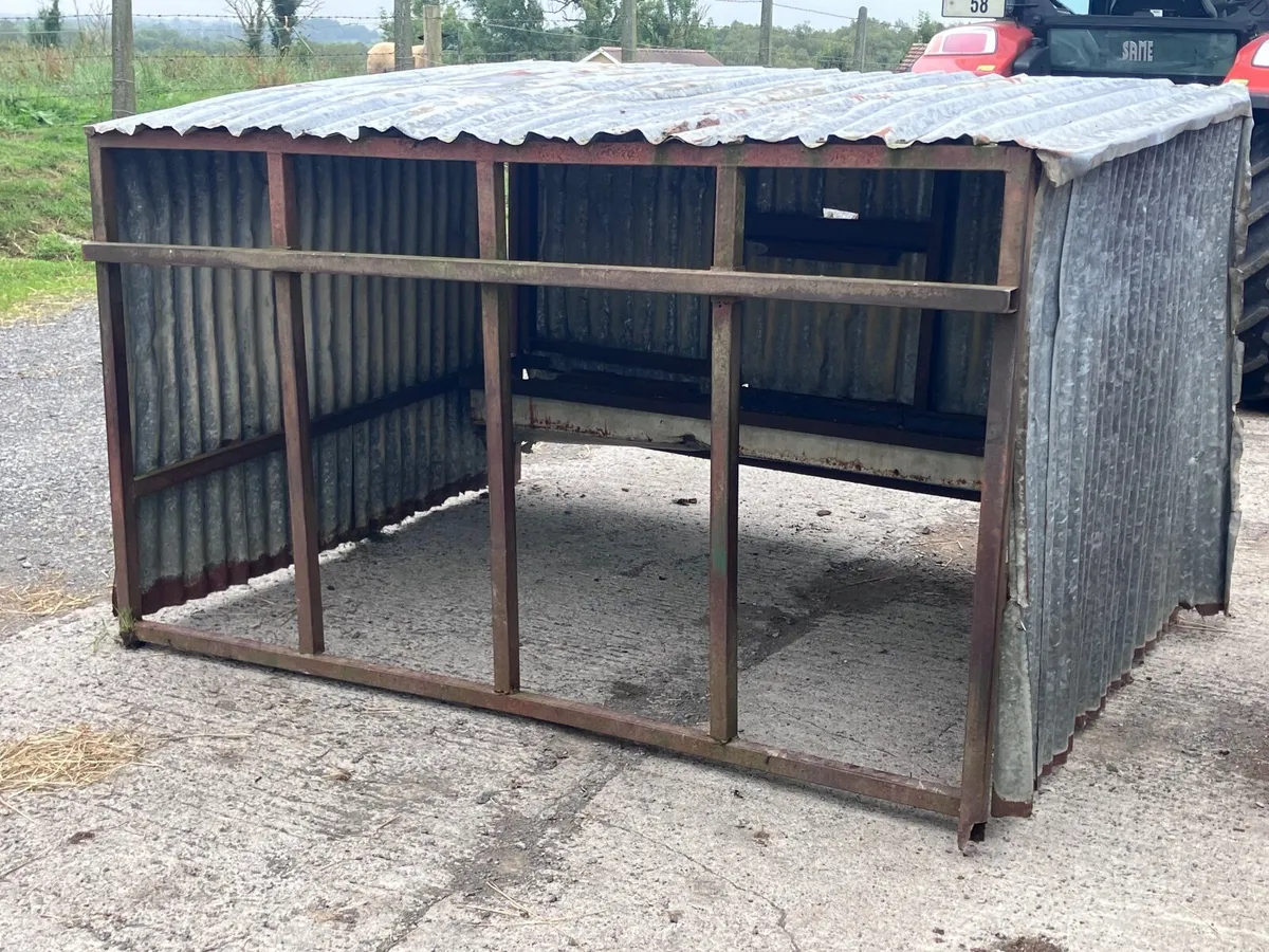Creep feeder for sale in need of repair - Image 3