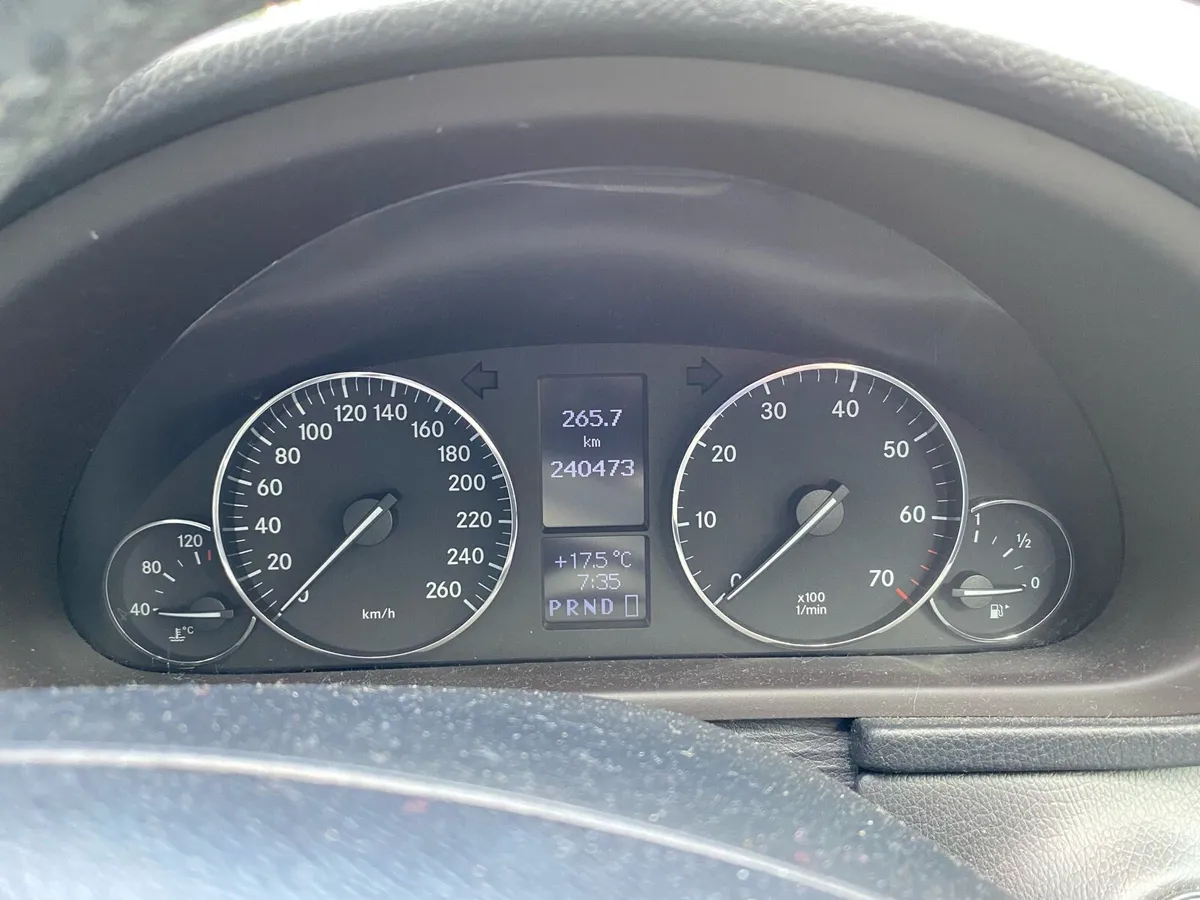 Mercedes c180 sport - Image 3