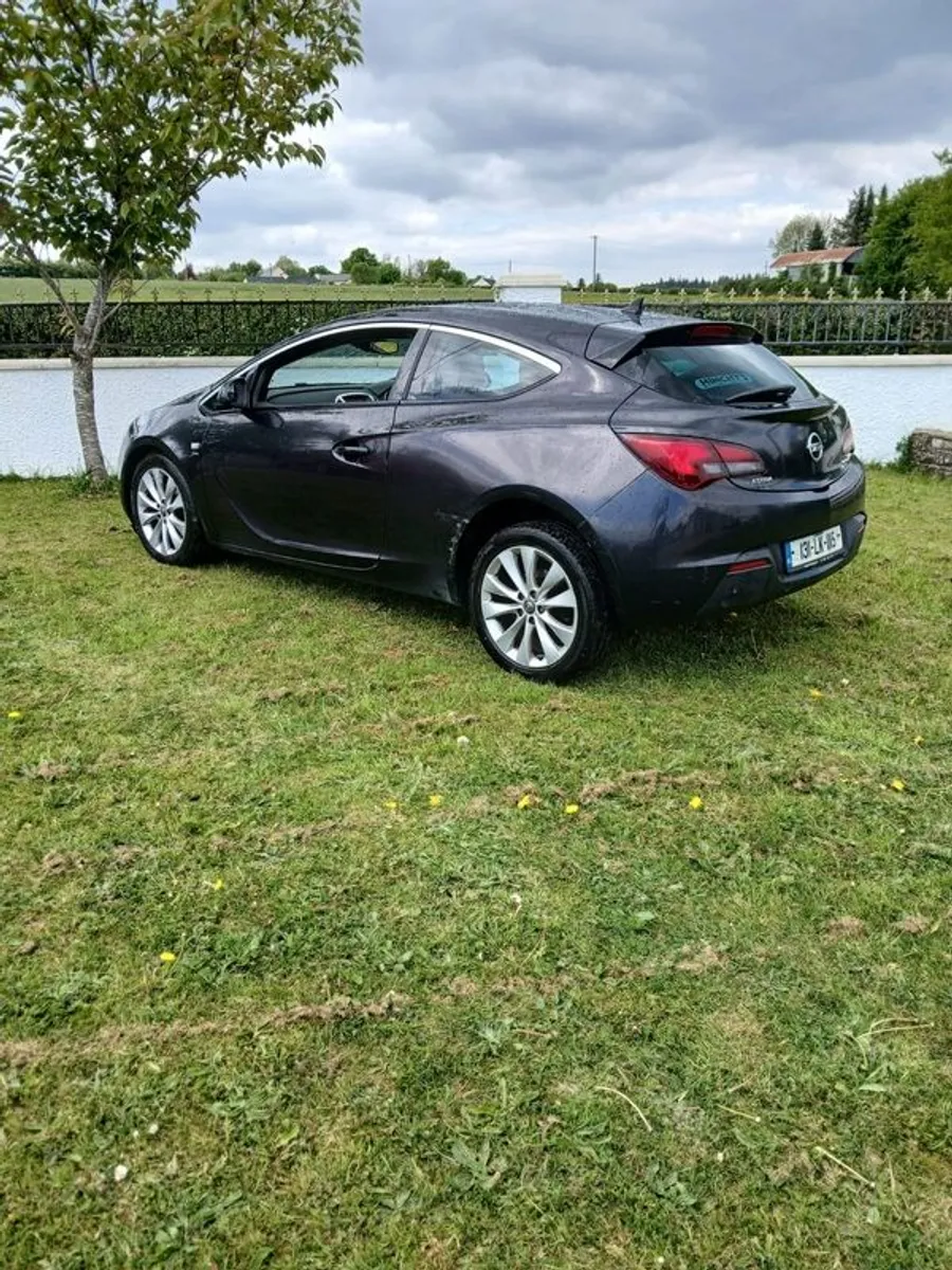 2013 Opel Astra 3 Door - Image 4