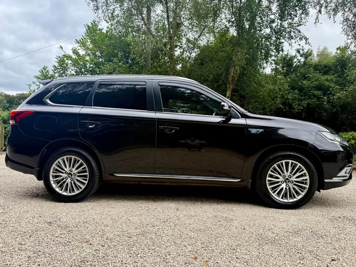 Mitsubishi Outlander  sale Agreed 2.4 4H Phev  le - Image 3