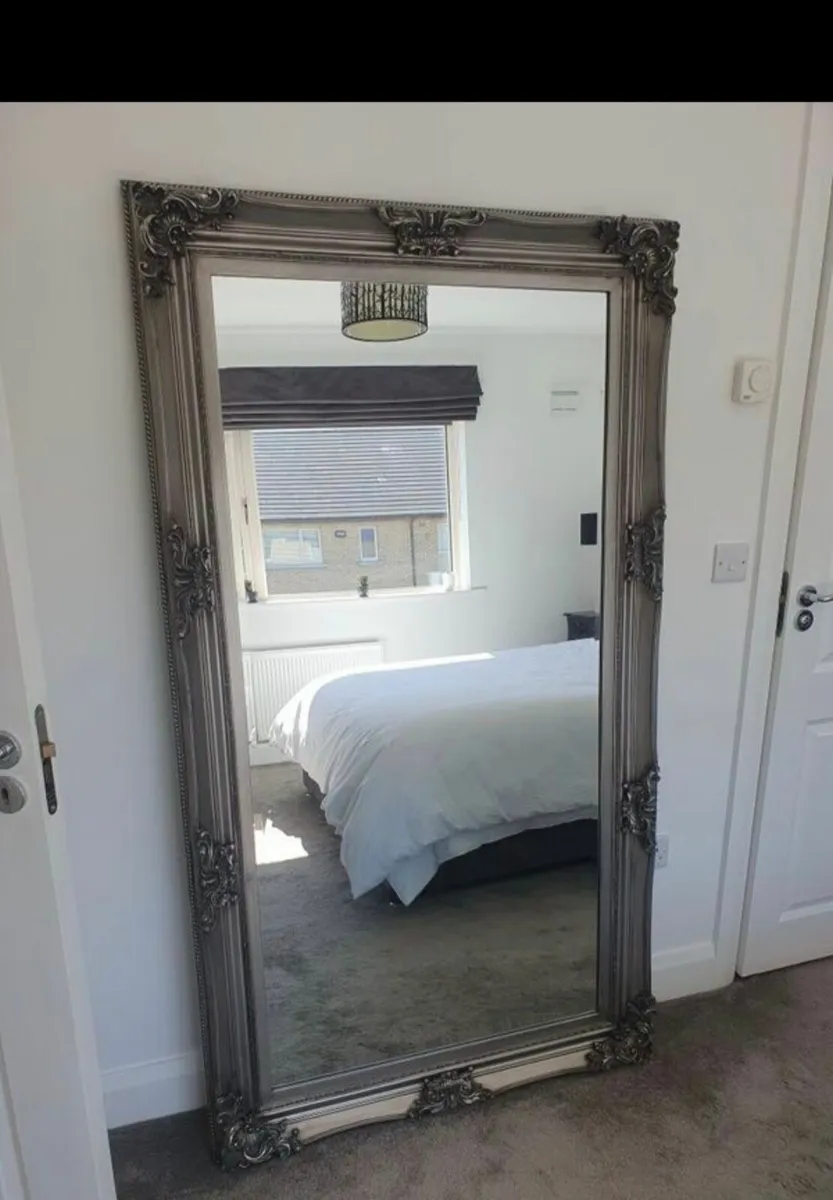 Louis carved leaner mirror - silver pewter - Image 2