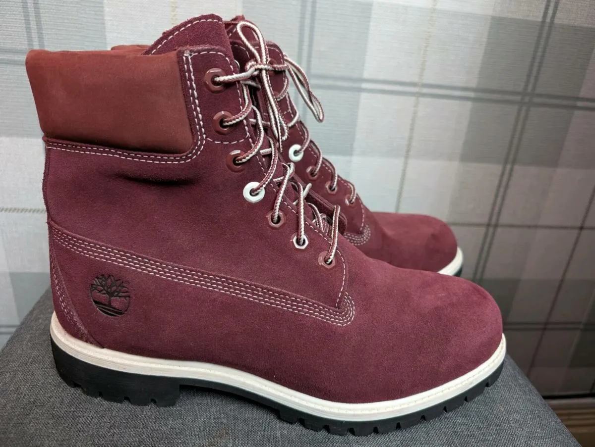 Brand New Timberland 6-Inch uk8.5 boots - Image 1