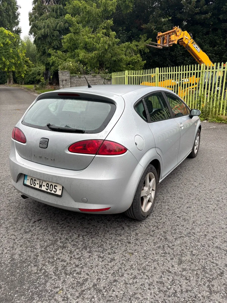 Seat Leon petrol nct 01/2026 - Image 3