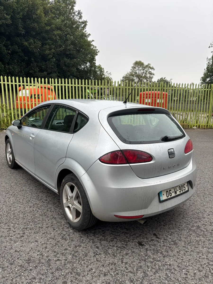 Seat Leon petrol nct 01/2026 - Image 4