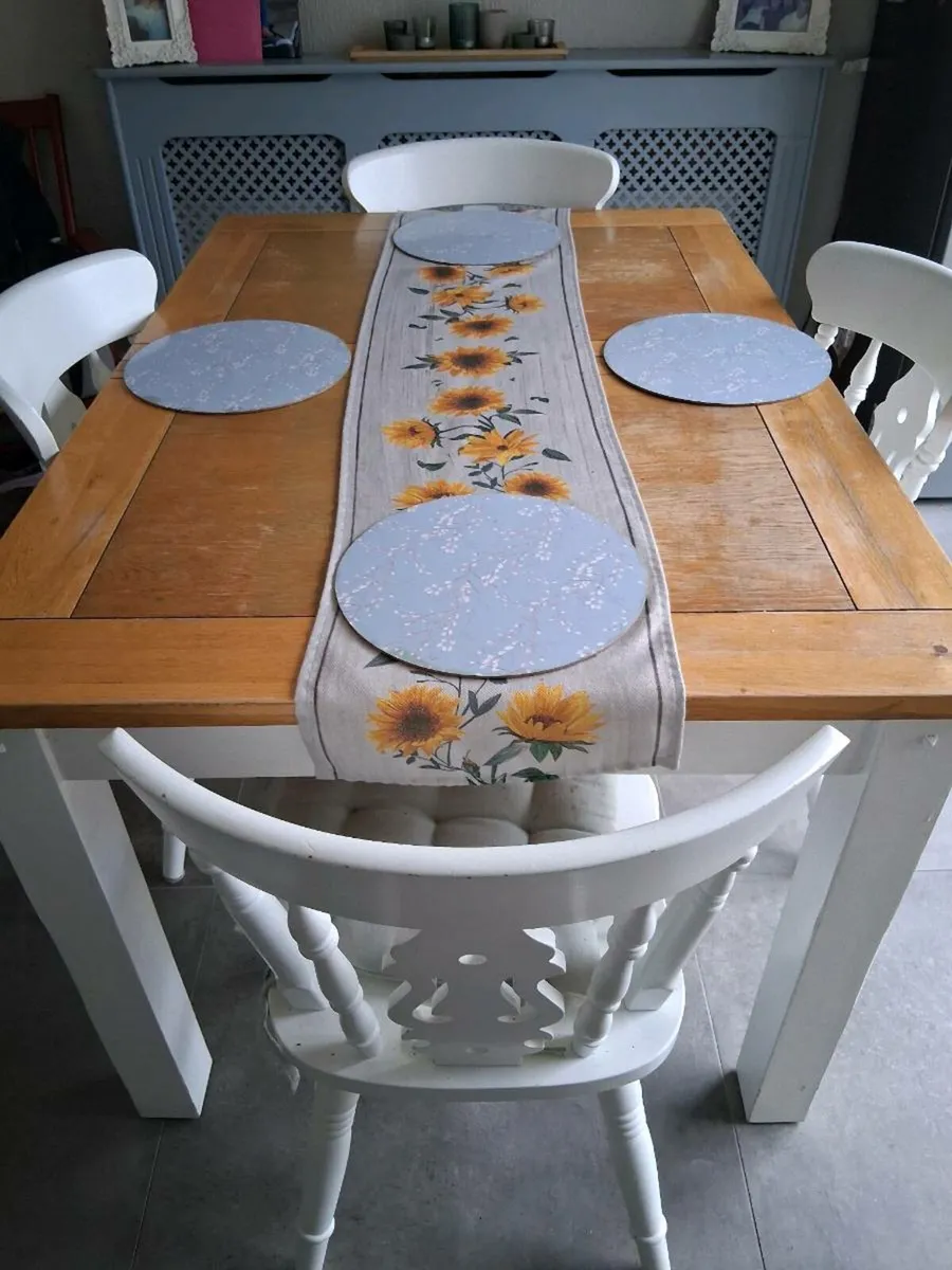 Sofa - Kitchen table & 4 chairs - Image 4