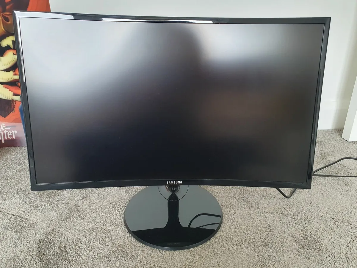 Samsung 27" Computer Monitor - Image 1