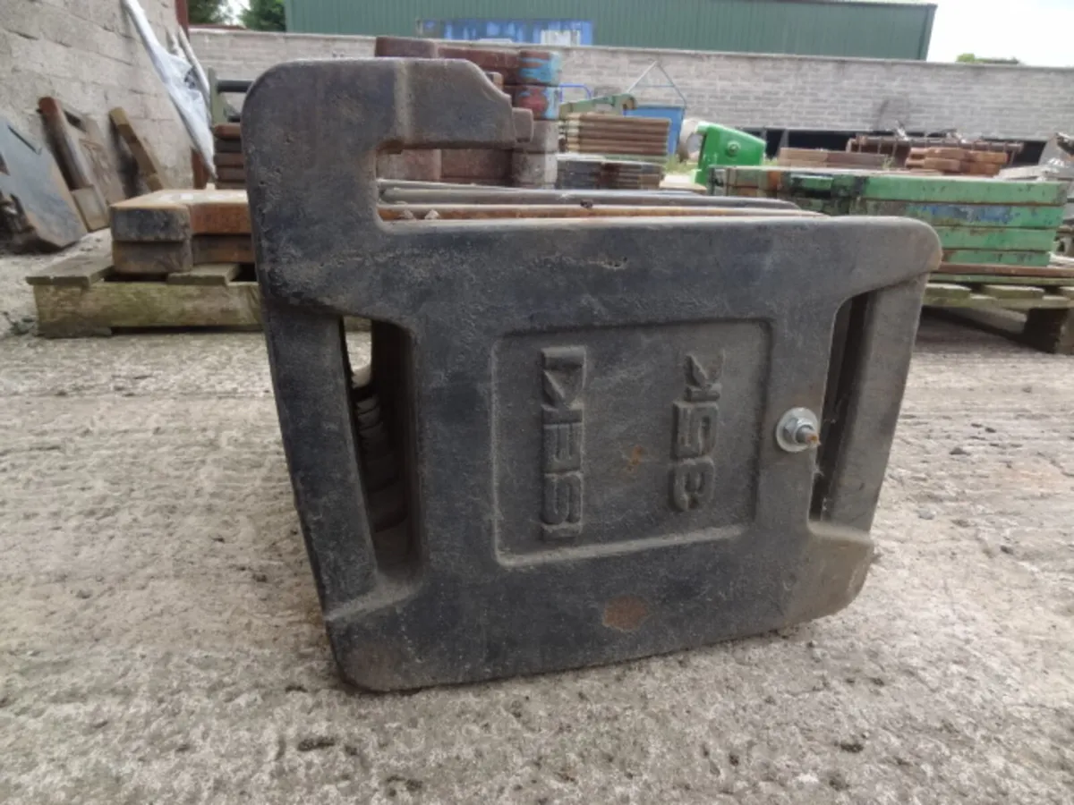 Set of Iseki 35kg Suitcase Tractor Weights - Image 4