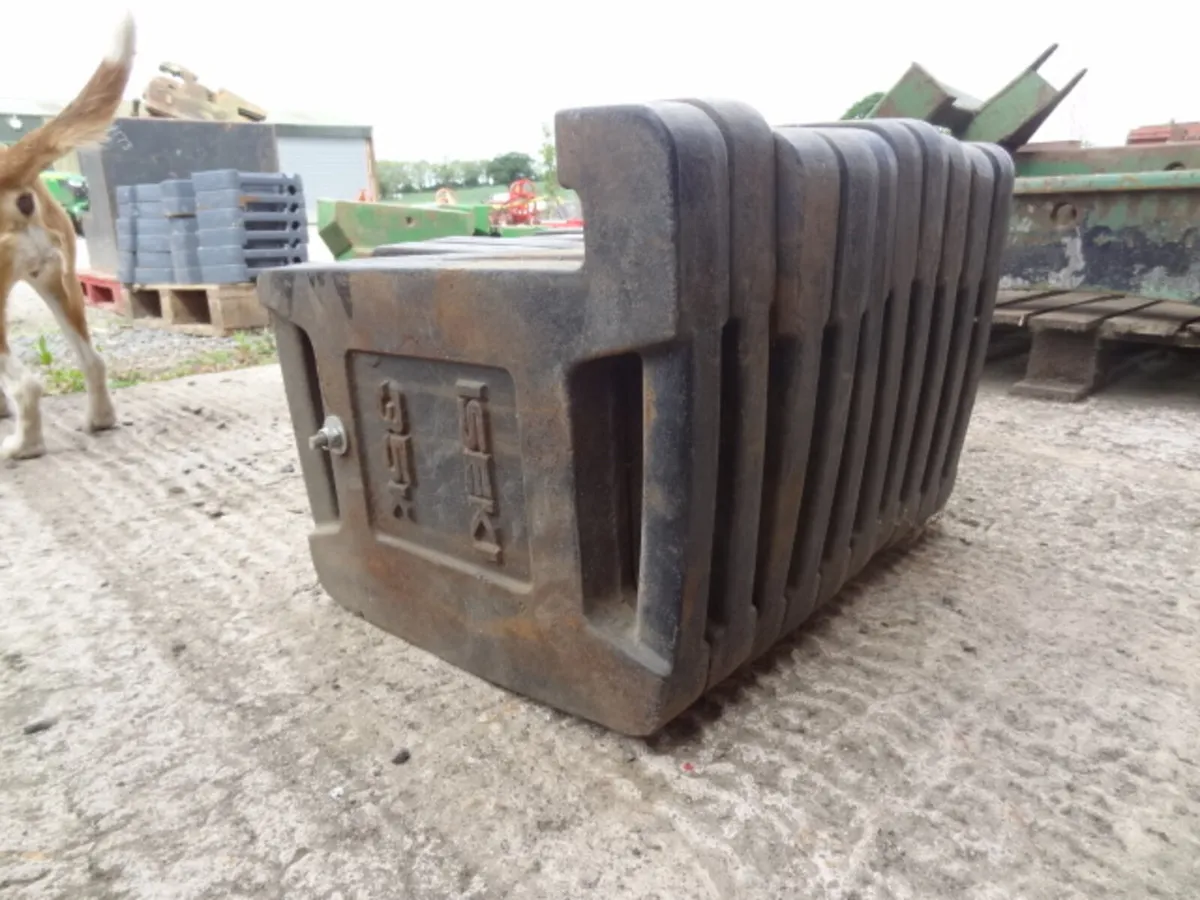 Set of Iseki 35kg Suitcase Tractor Weights - Image 2