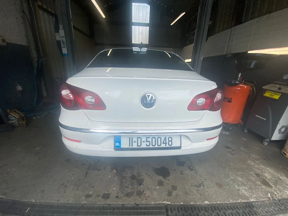 2011 Passat cc - Image 2