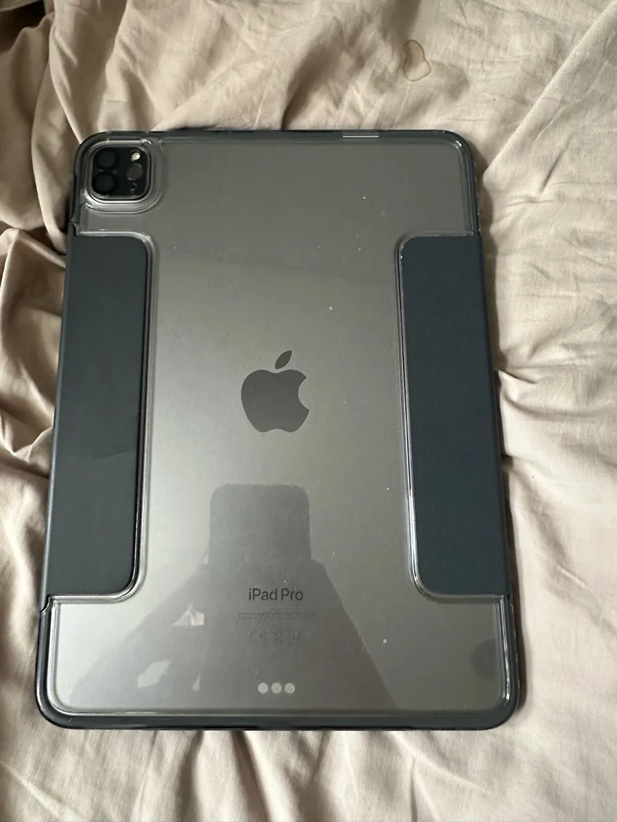 iPad Pro (4th Gen) 11-inch with Apple Pencil 128GB - Image 4