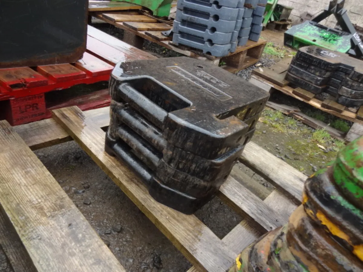 Morooka 25kg Suitcase Tractor Weights - Image 3