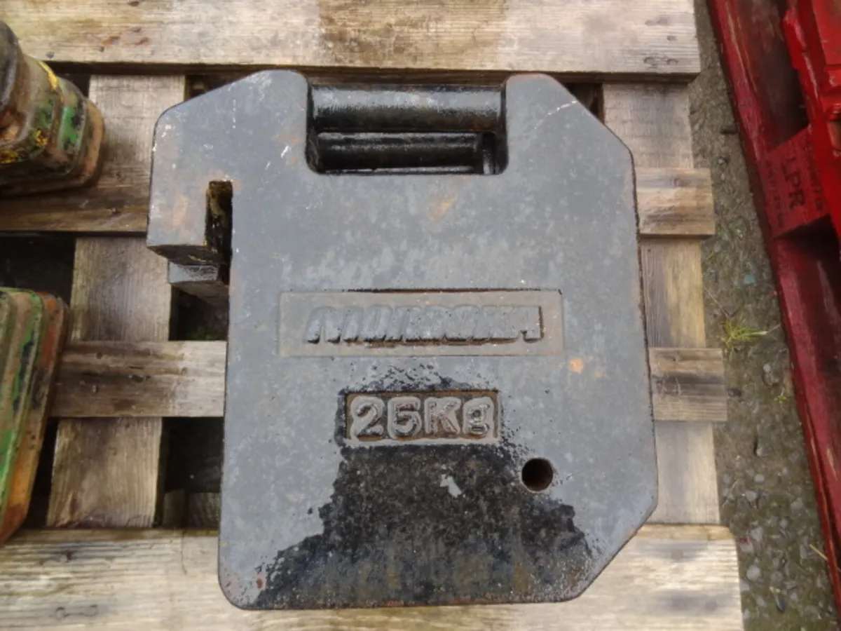 Morooka 25kg Suitcase Tractor Weights - Image 1