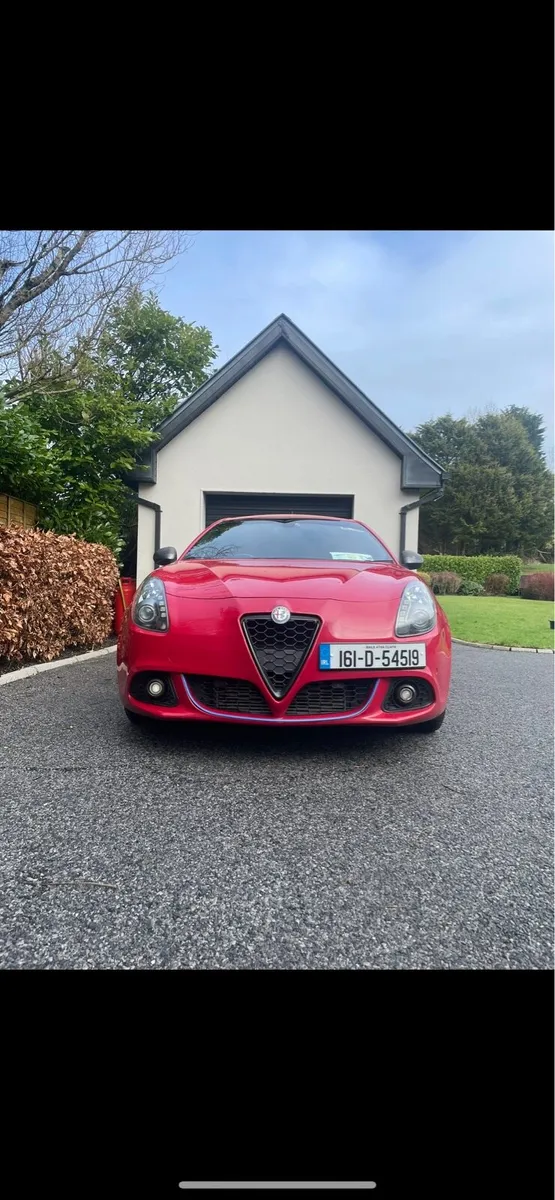 Alfa Romeo Giulietta  Automatic 2.0 Diesel 175bhp - Image 2