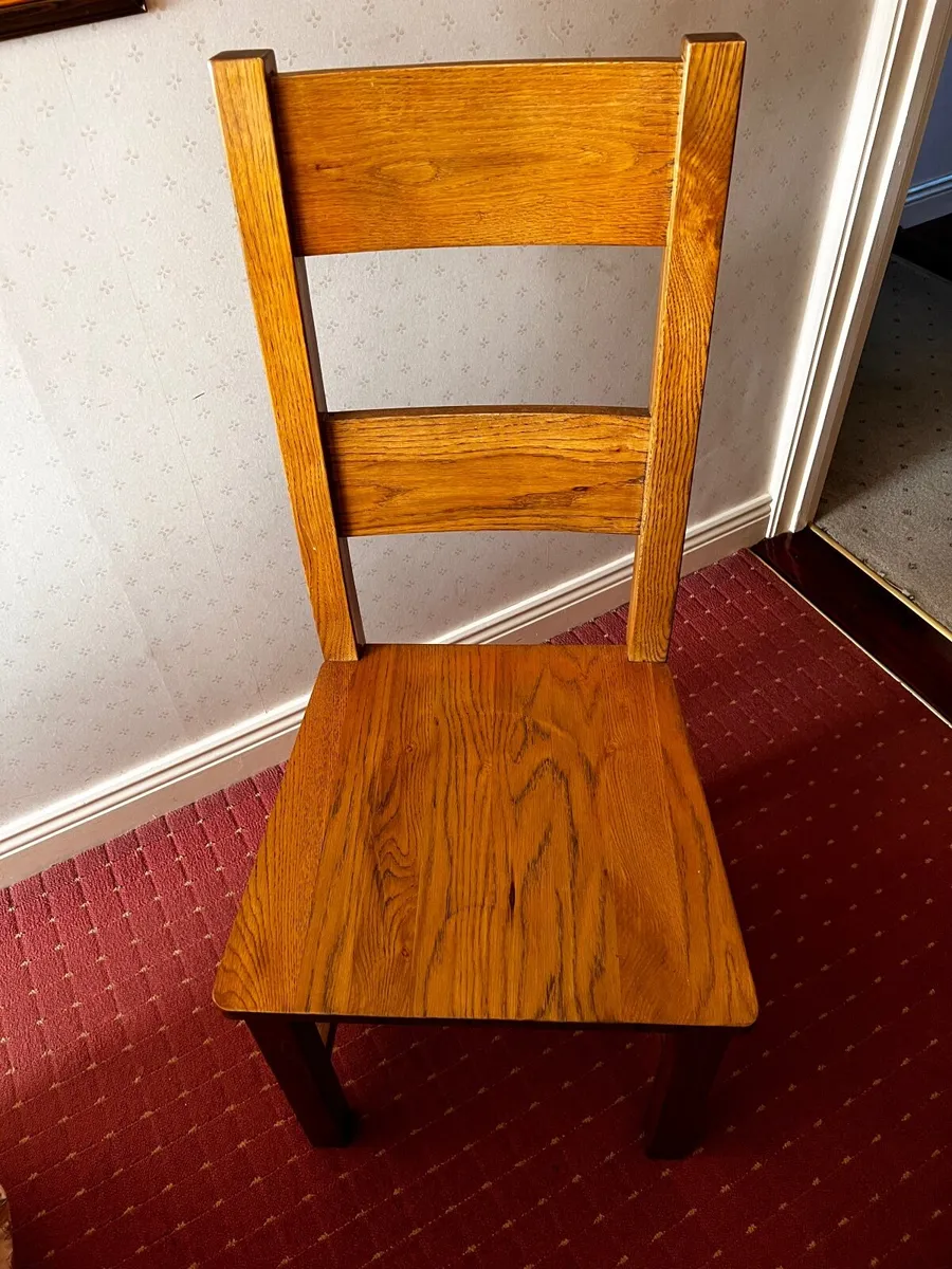 Kitchen table and chairs - Image 4