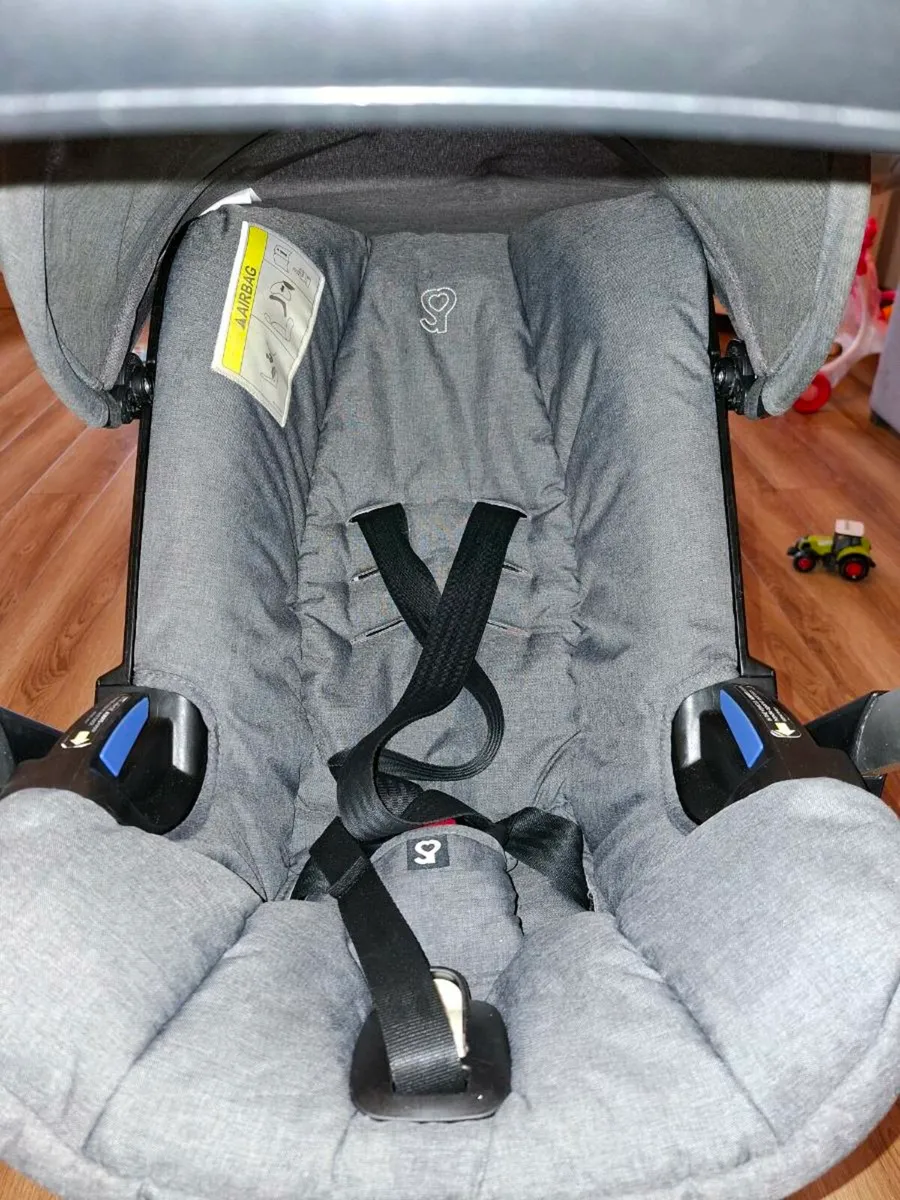 Doona car seat/ stroller - Image 2