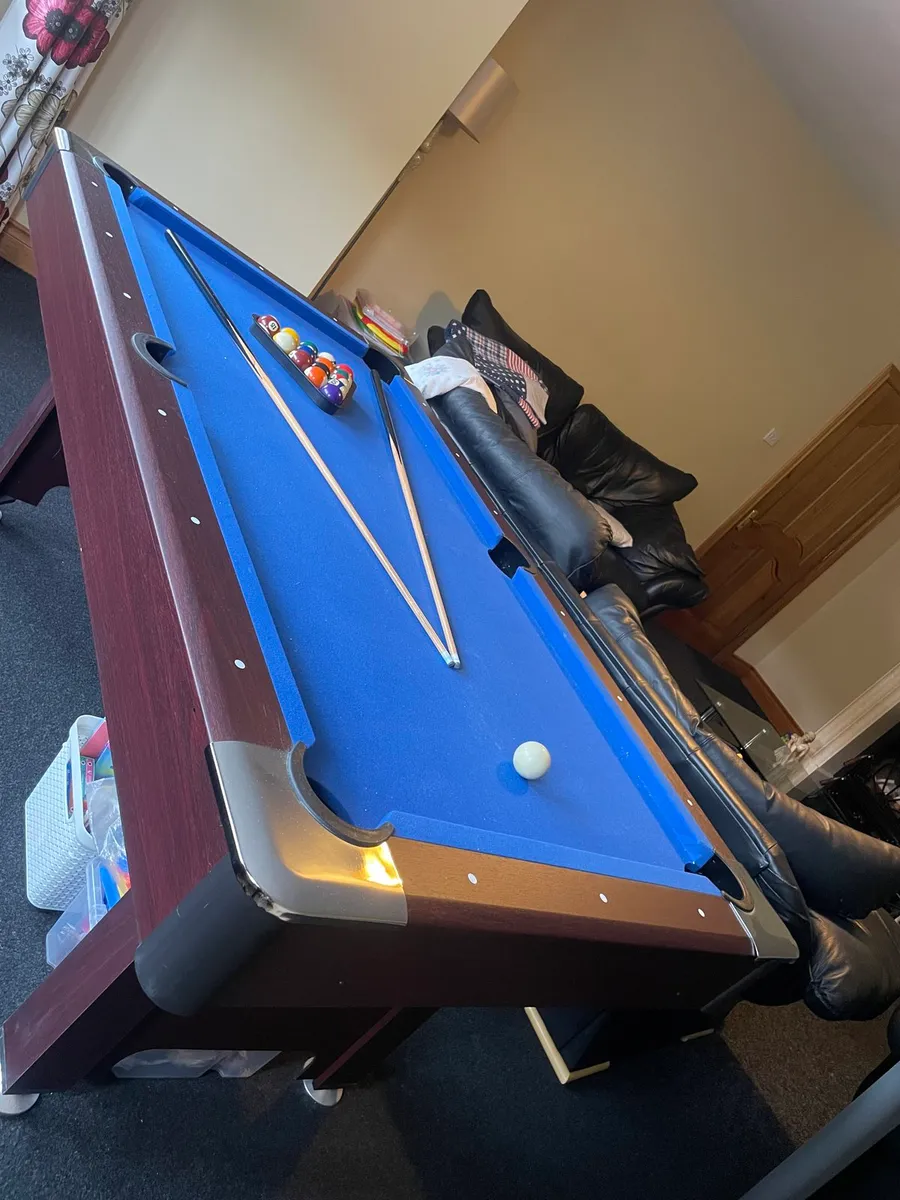 Pool table - Image 2
