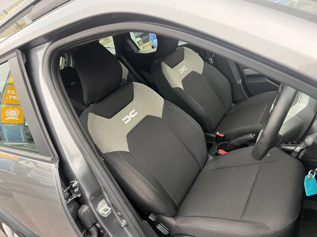 NEW MODEL Both LPG & PETROL Dacia Duster VALUE - Image 4