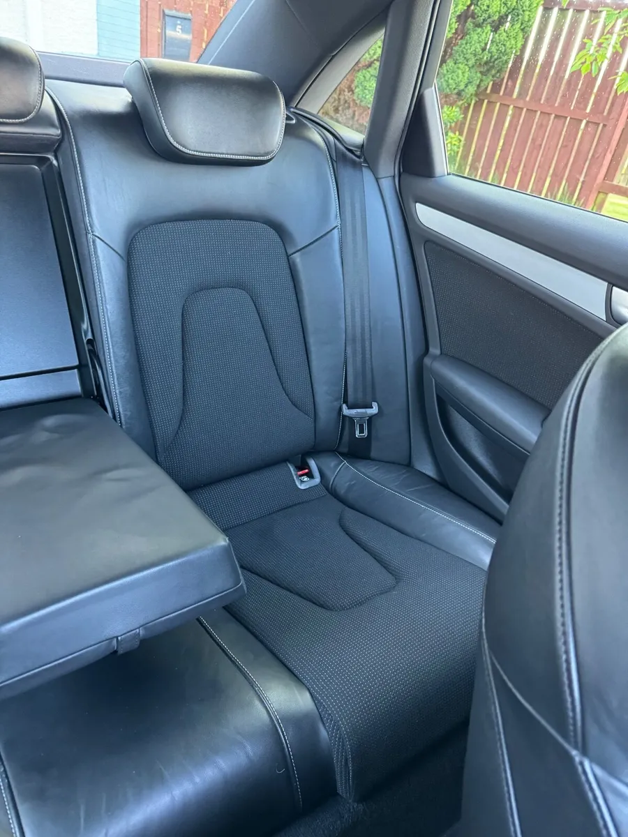 Audi A4 2011 - Image 4