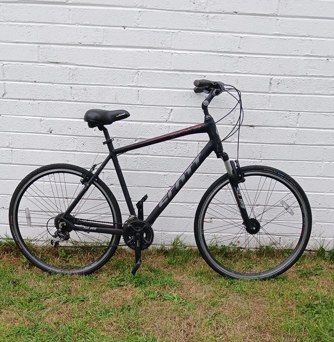 Scott hybrid bike - Image 1