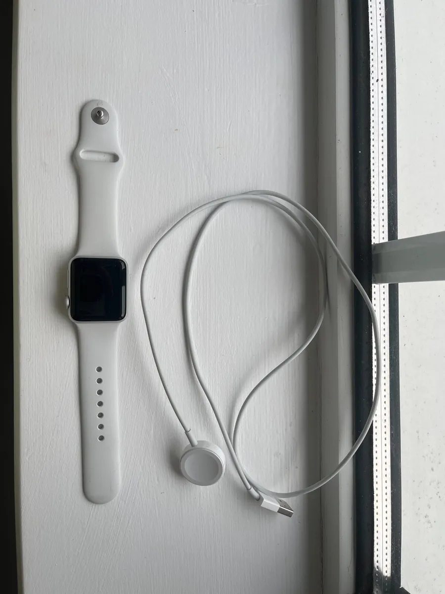 Smart Watch Series 3 38mm. - Image 2