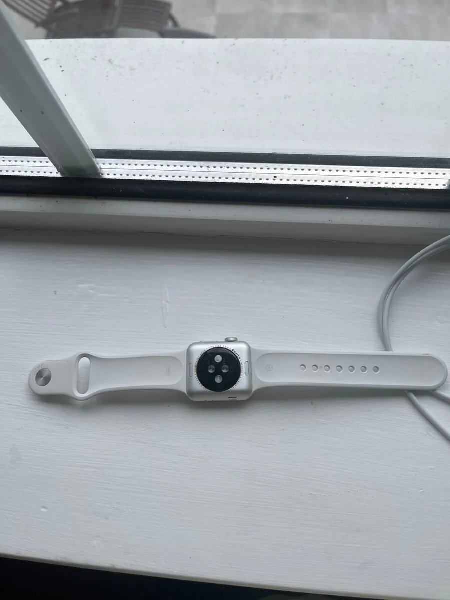 Smart Watch Series 3 38mm. - Image 3