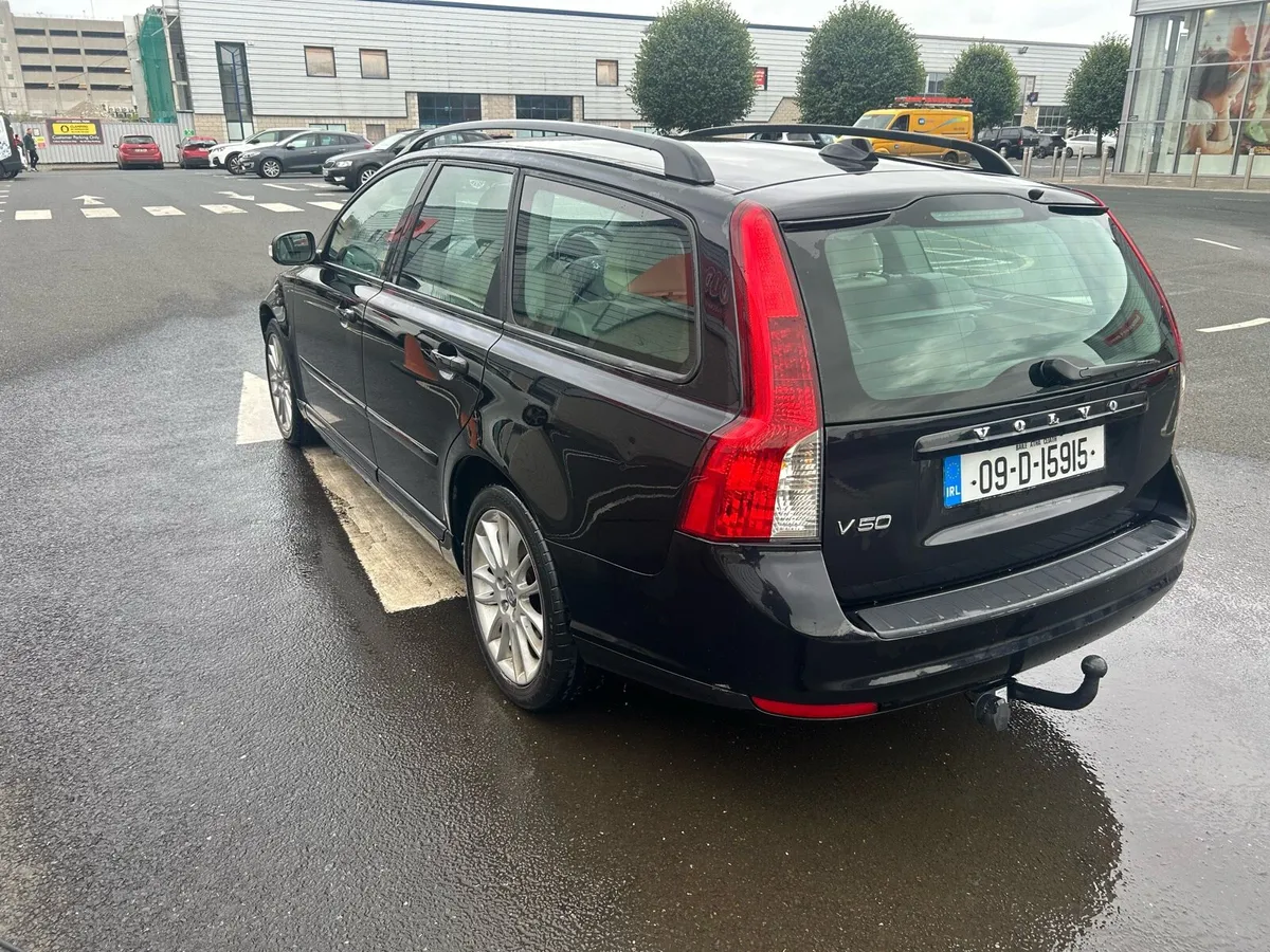 Car - Image 3
