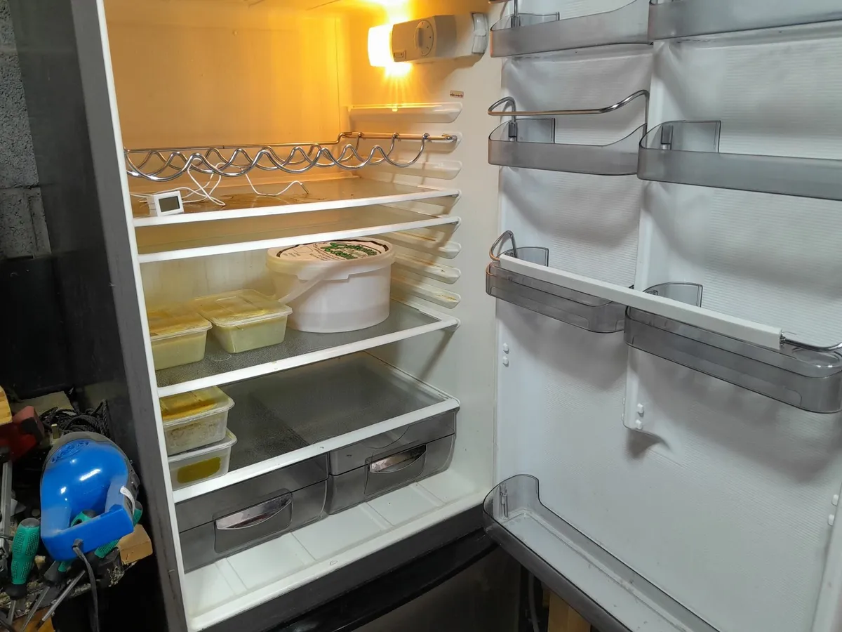 Fridge - Image 4