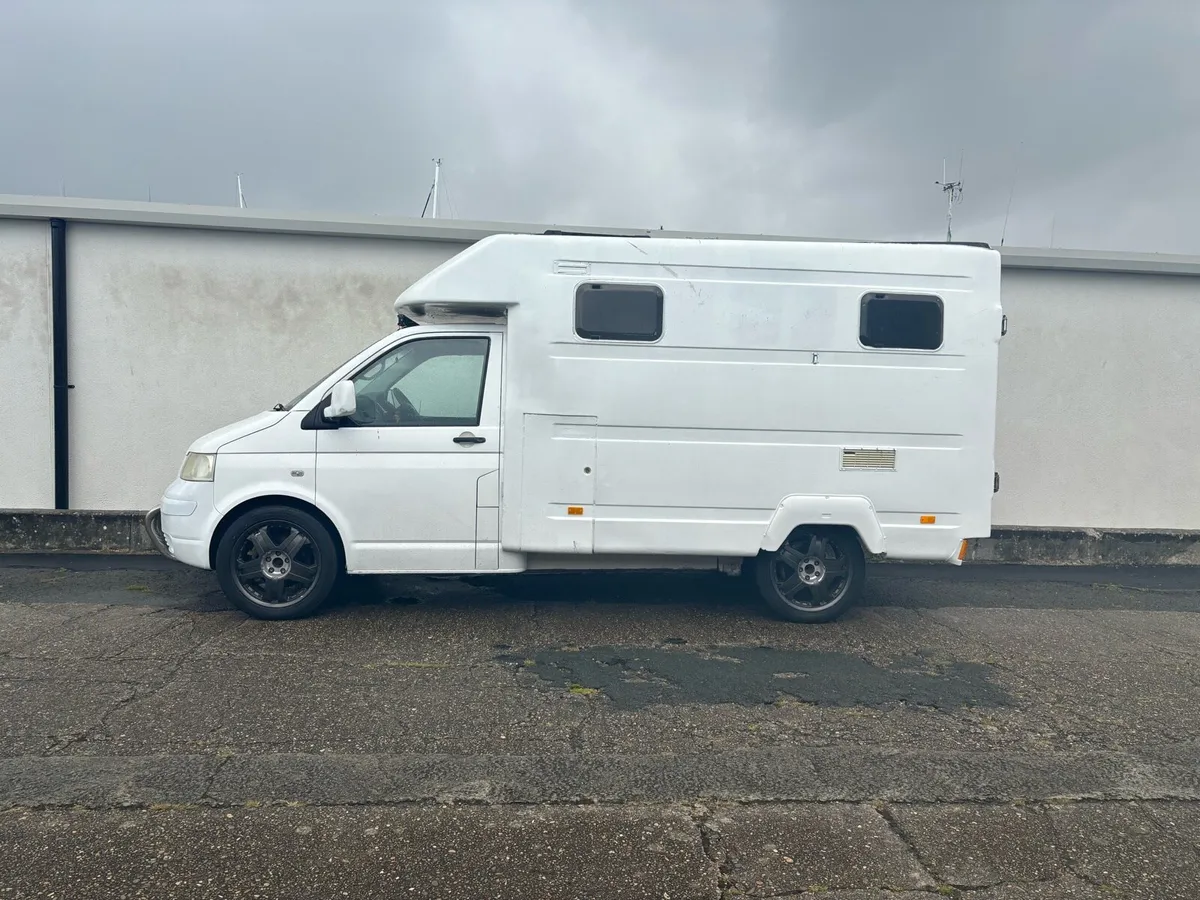 Camper Van - Image 3