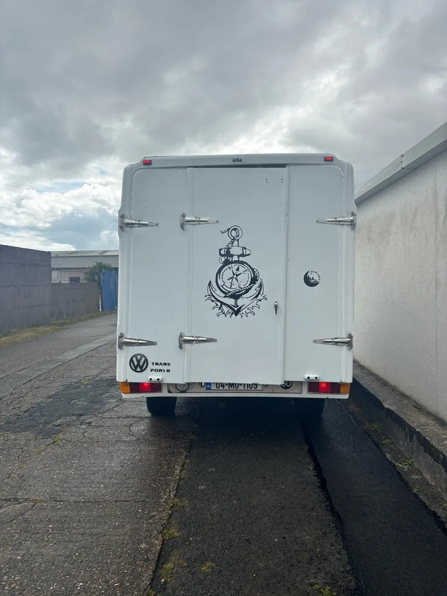 Camper Van - Image 4
