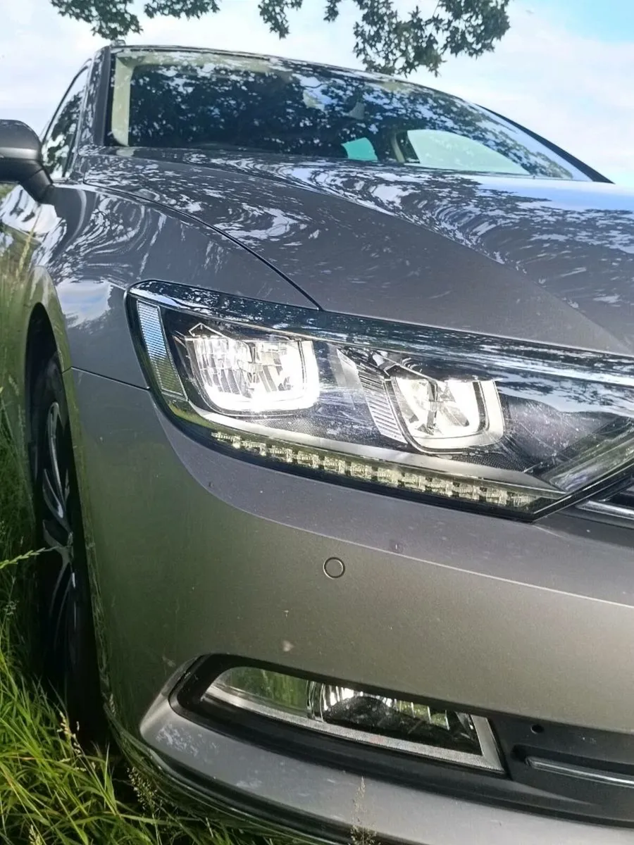 VW Passat Highline 1.5tsi Estate - Like new - Image 4