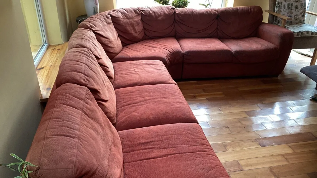 Red 6 Seater Couch - Image 2