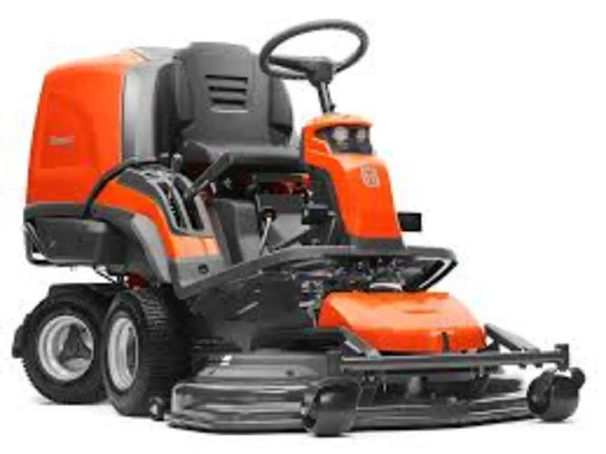 Husqvarna RC318T collector rider mower NEW - Image 1