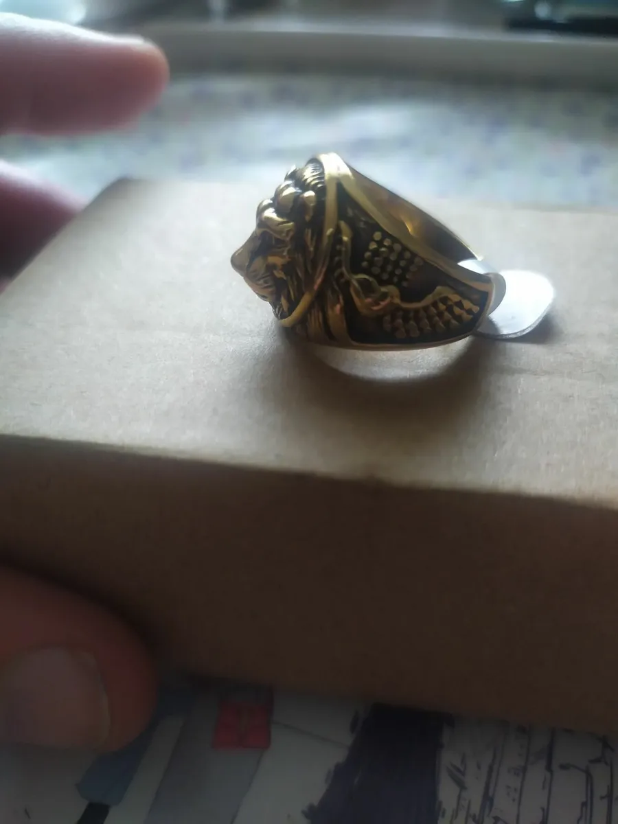 Beautiful lions hesd ring . medium size - Image 3