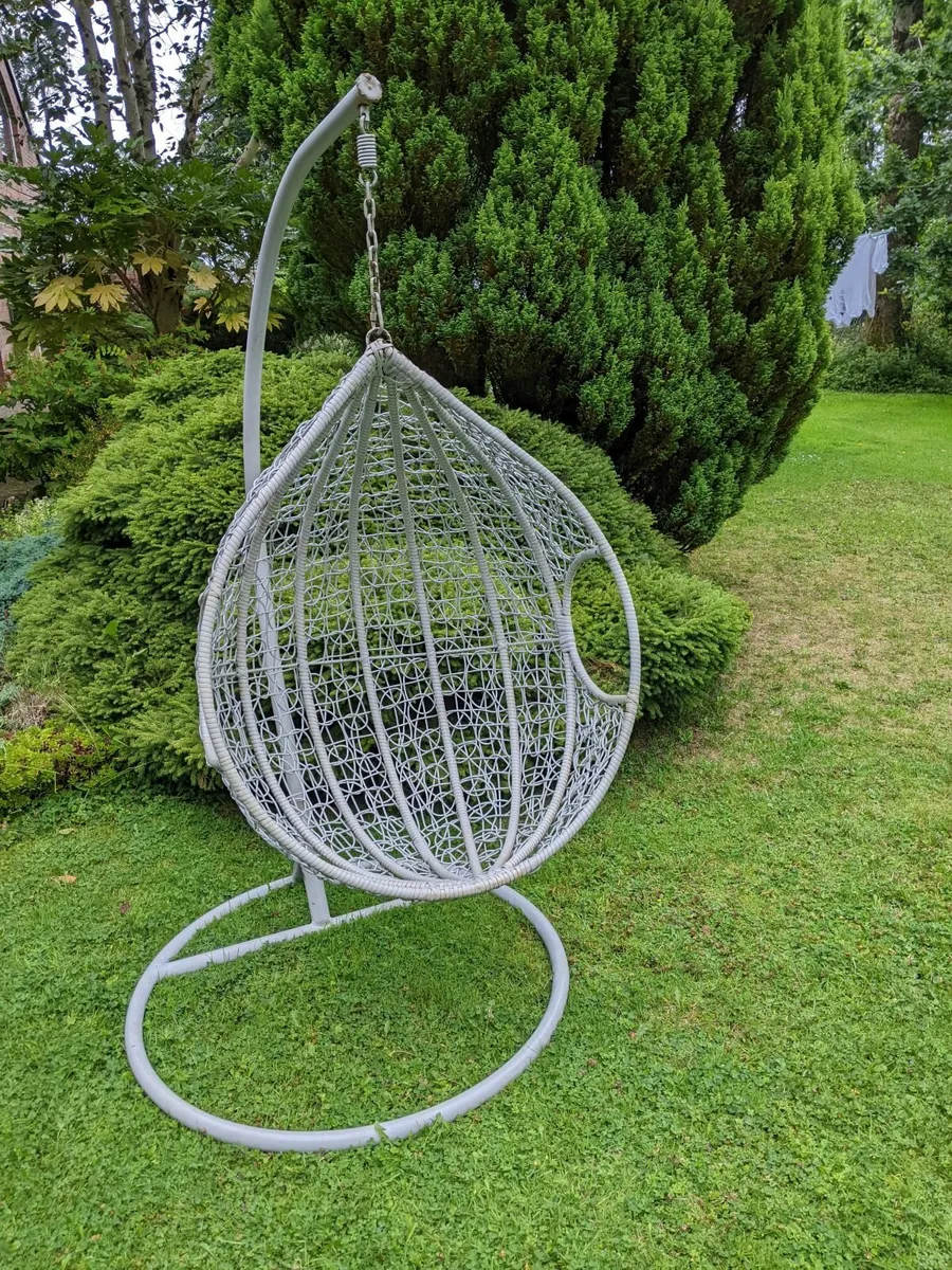 Garden Egg Chair - Image 4