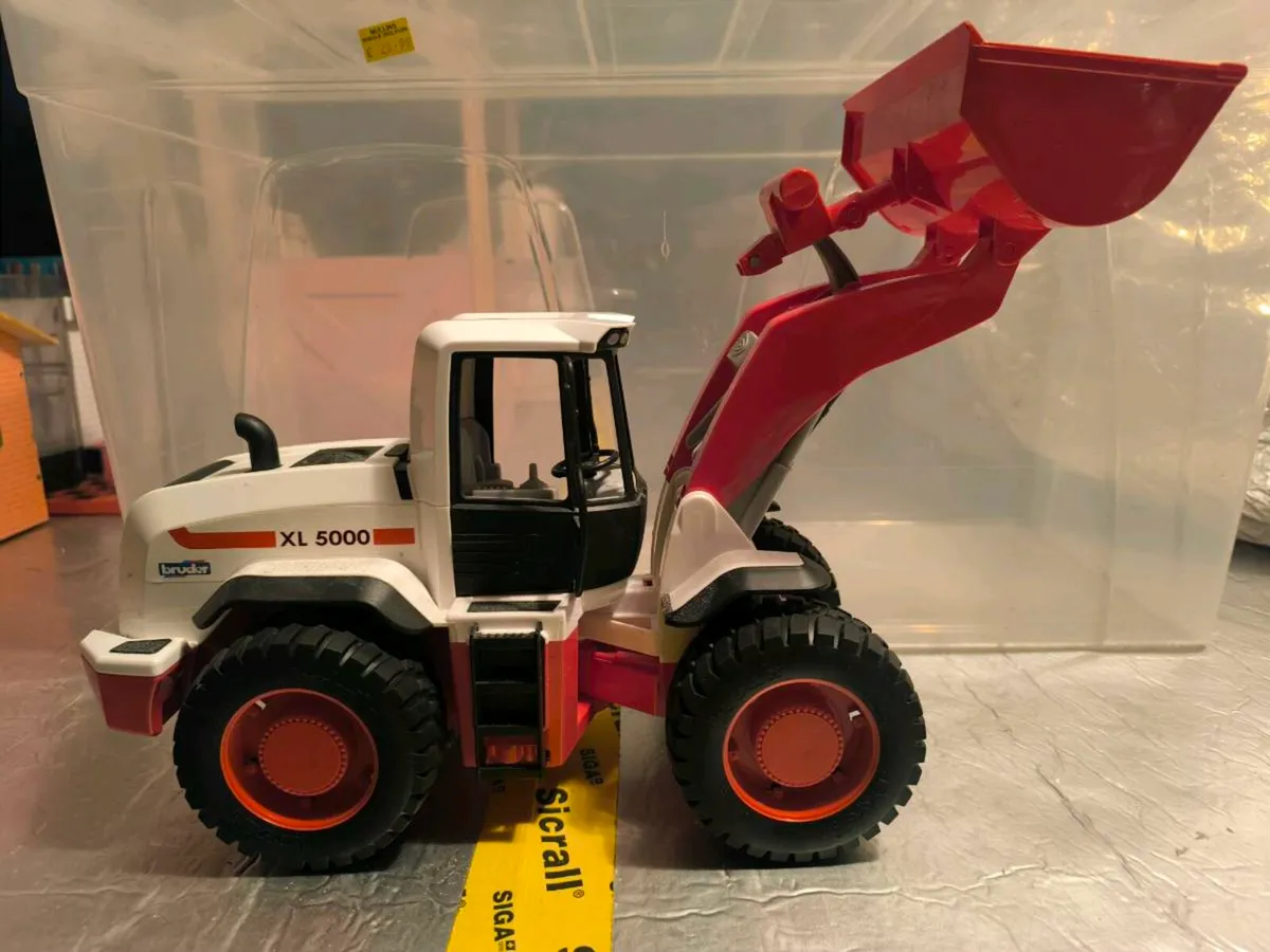 Bruder Toys - Image 2