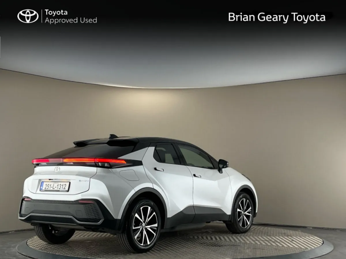 Toyota C-HR C-HR PHEV SPORT+ - Image 2