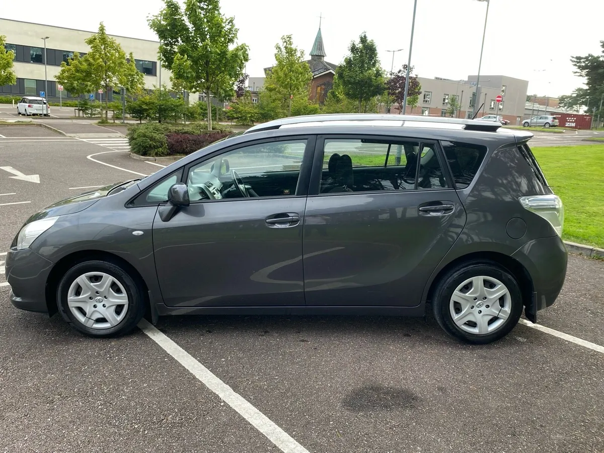 2012 Toyota Verso - 7 Seater - Image 4