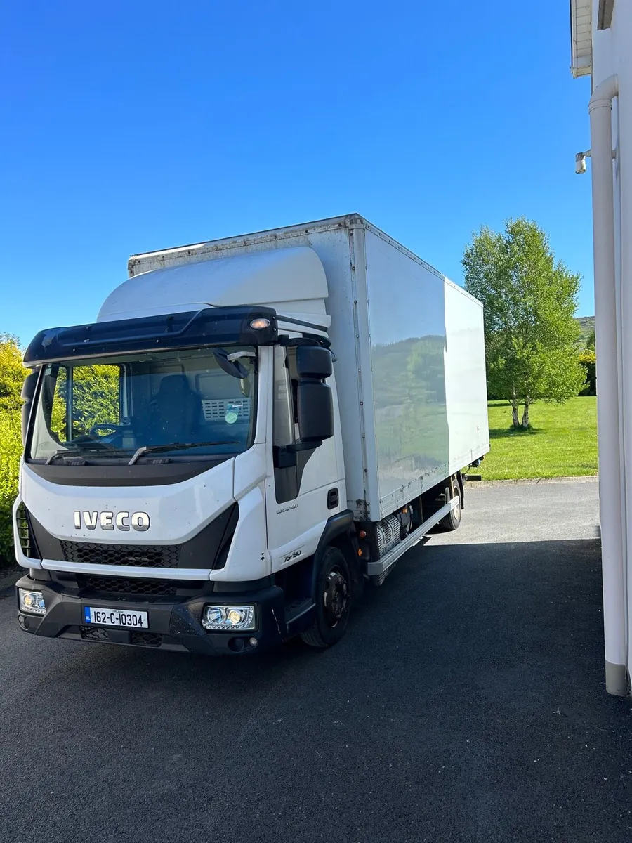 2016 iveco euro cargo 7.5 t box body - Image 3